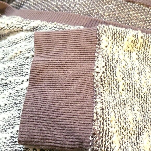 Jessica Simpson Sweater with Bonjour & Eifel Tower on front, Size Junior Plus 1X - Picture 7 of 8